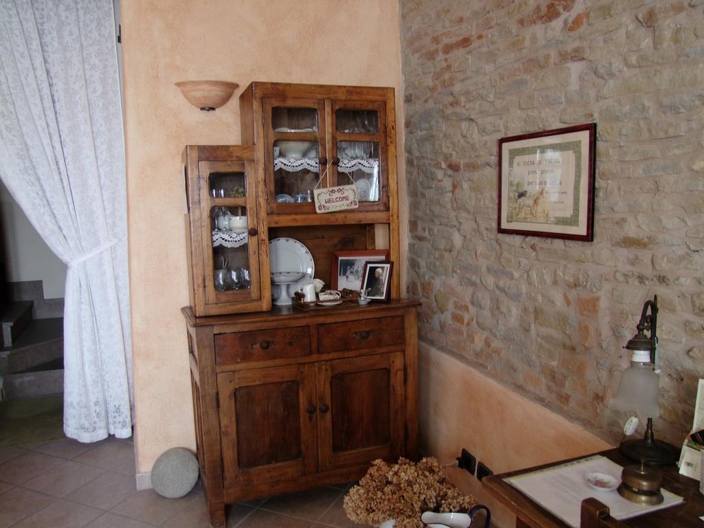 Casa Branzele Panzió Trezzo Tinella Kültér fotó