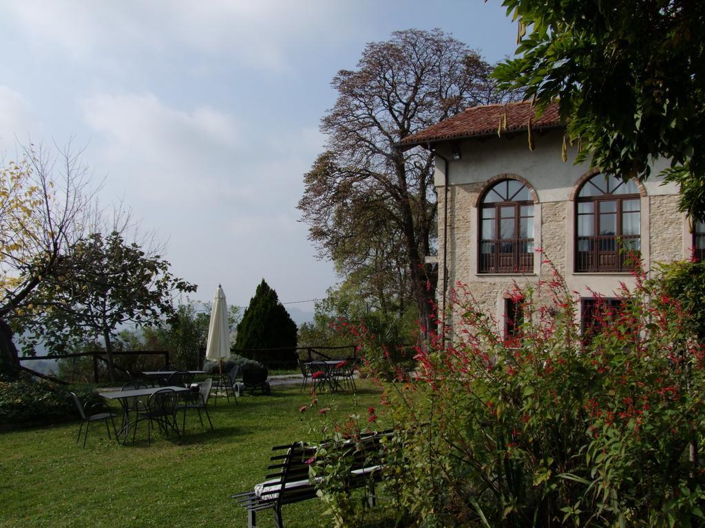 Casa Branzele Panzió Trezzo Tinella Kültér fotó