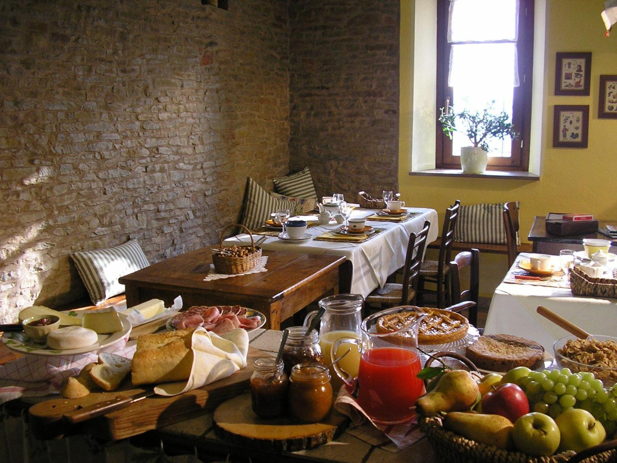 Casa Branzele Panzió Trezzo Tinella Kültér fotó