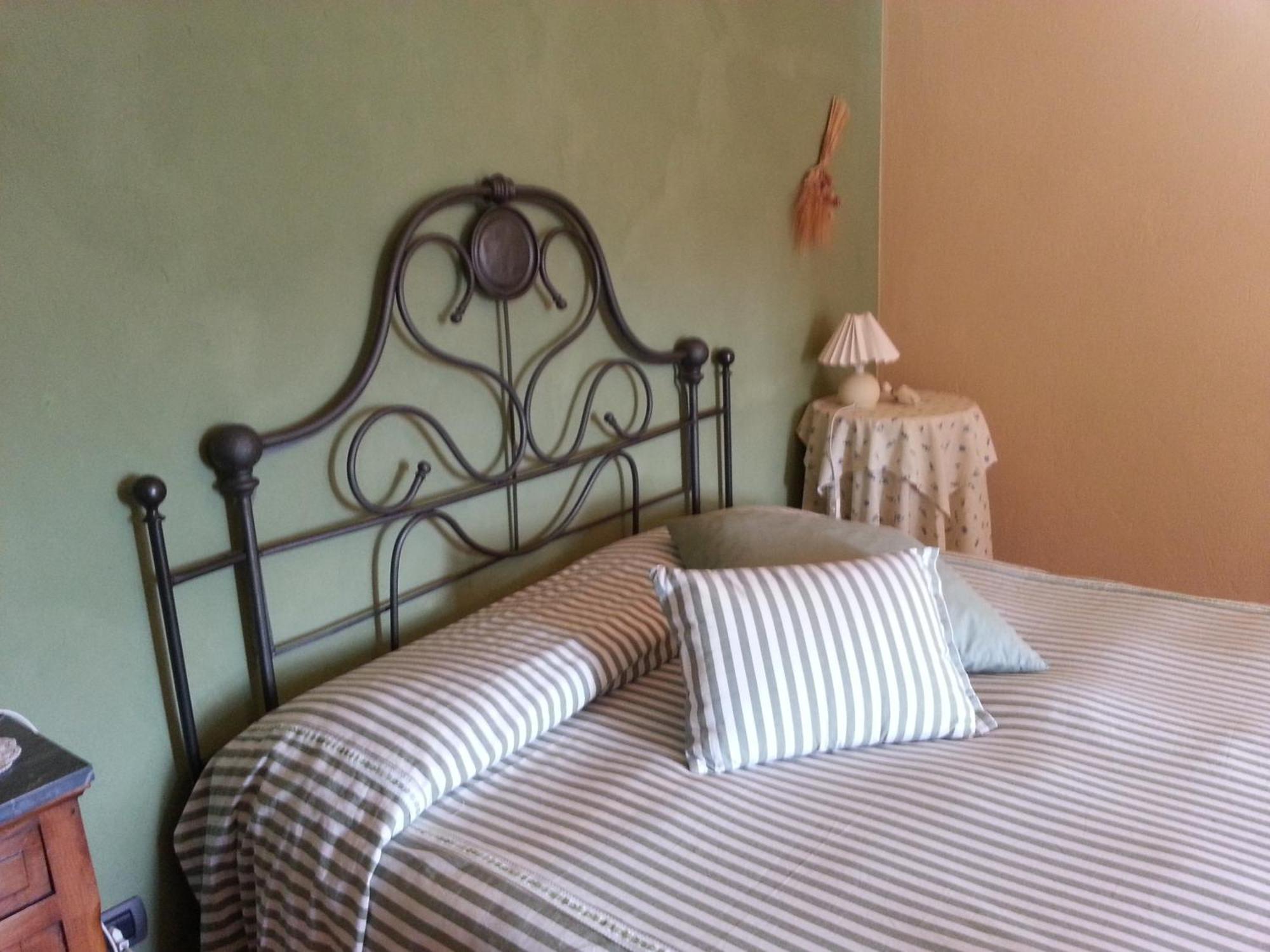 Casa Branzele Panzió Trezzo Tinella Szoba fotó